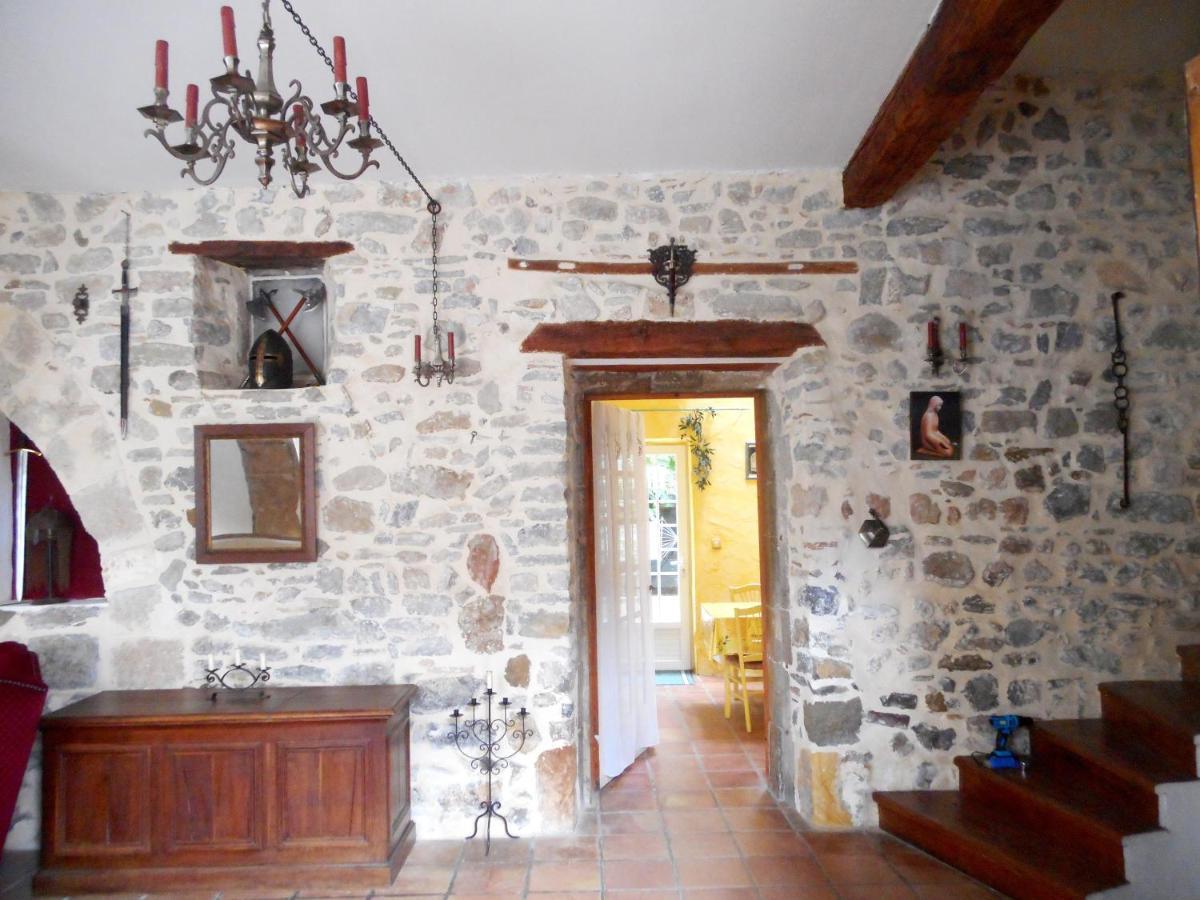 Logis De La Meschaussee, Dans Donjon Du Xie Siecle Canet  Exterior photo