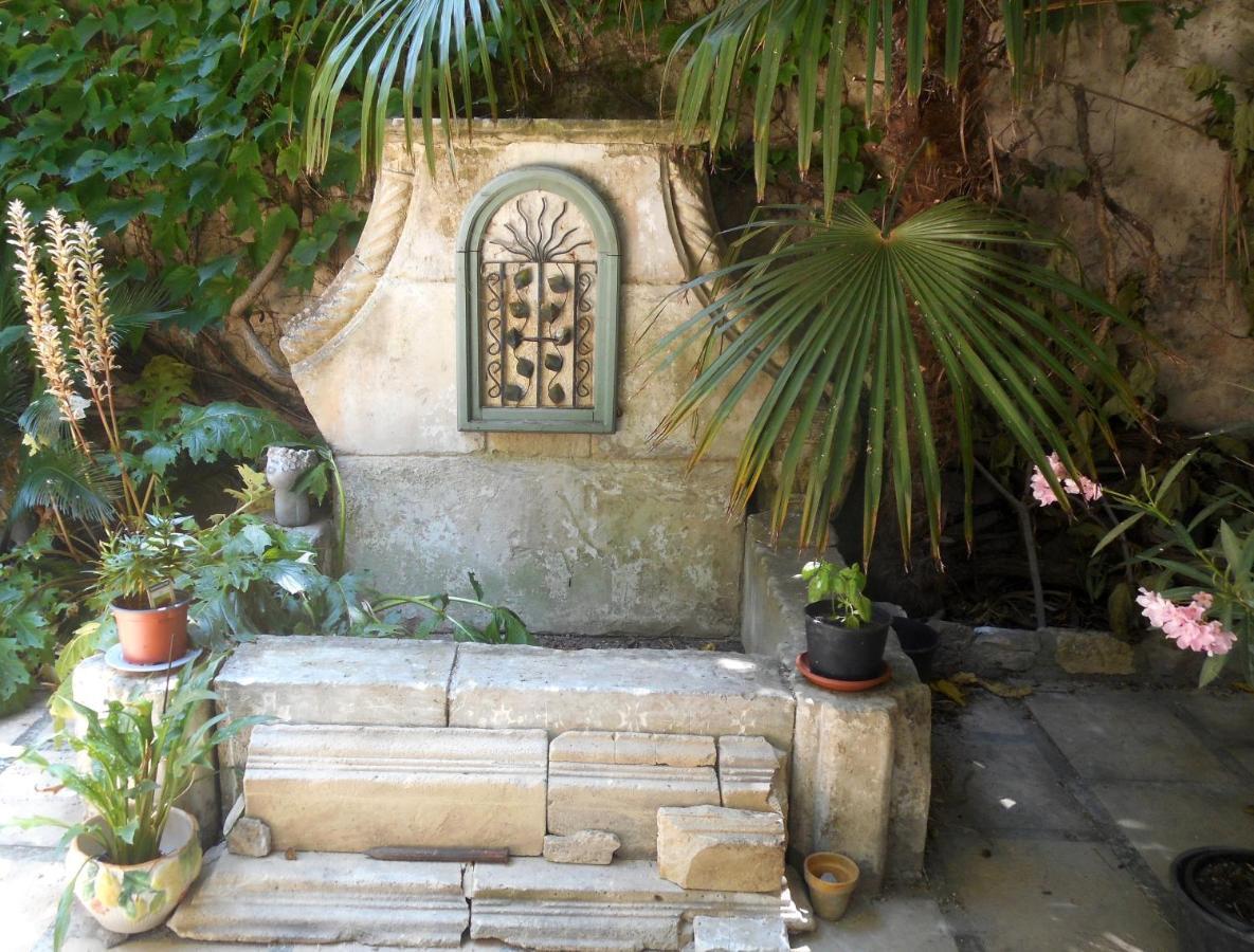 Logis De La Meschaussee, Dans Donjon Du Xie Siecle Canet  Exterior photo